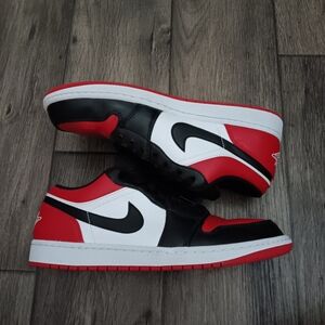 Nike Air Jordan 1 Low Bred Toe